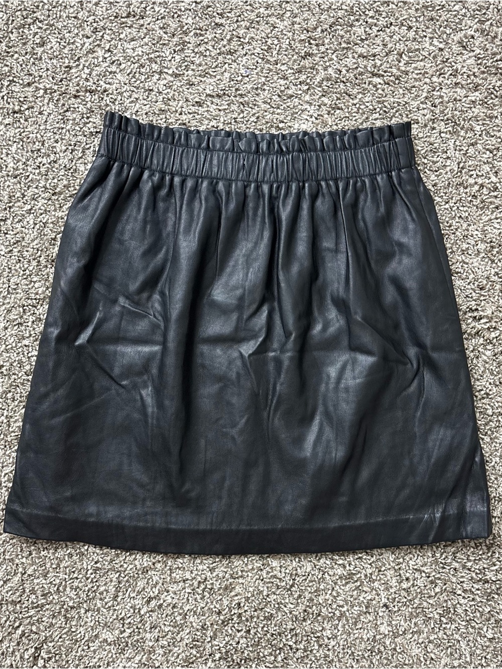 LOFT Black Faux Leather Mini Skirt With Stretchy Waist Woman Size S